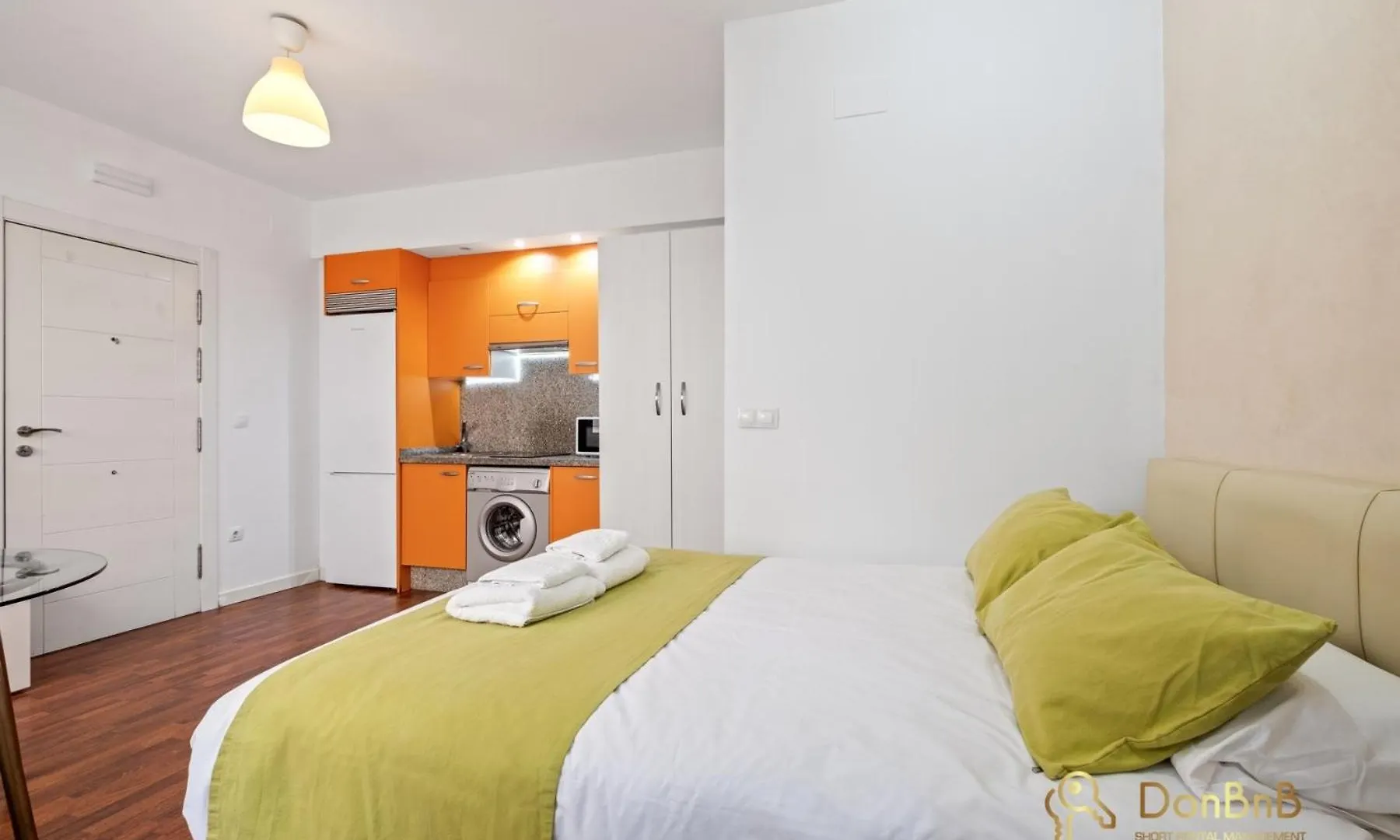 Modern Studio In Malaga Center 0*,  Espanha
